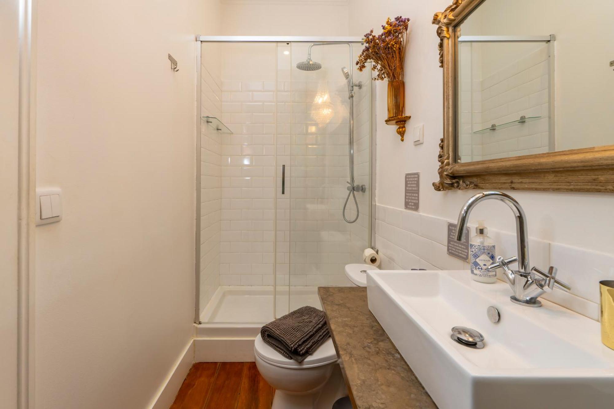Portuguese Charm In Lisbon Apartment Екстериор снимка