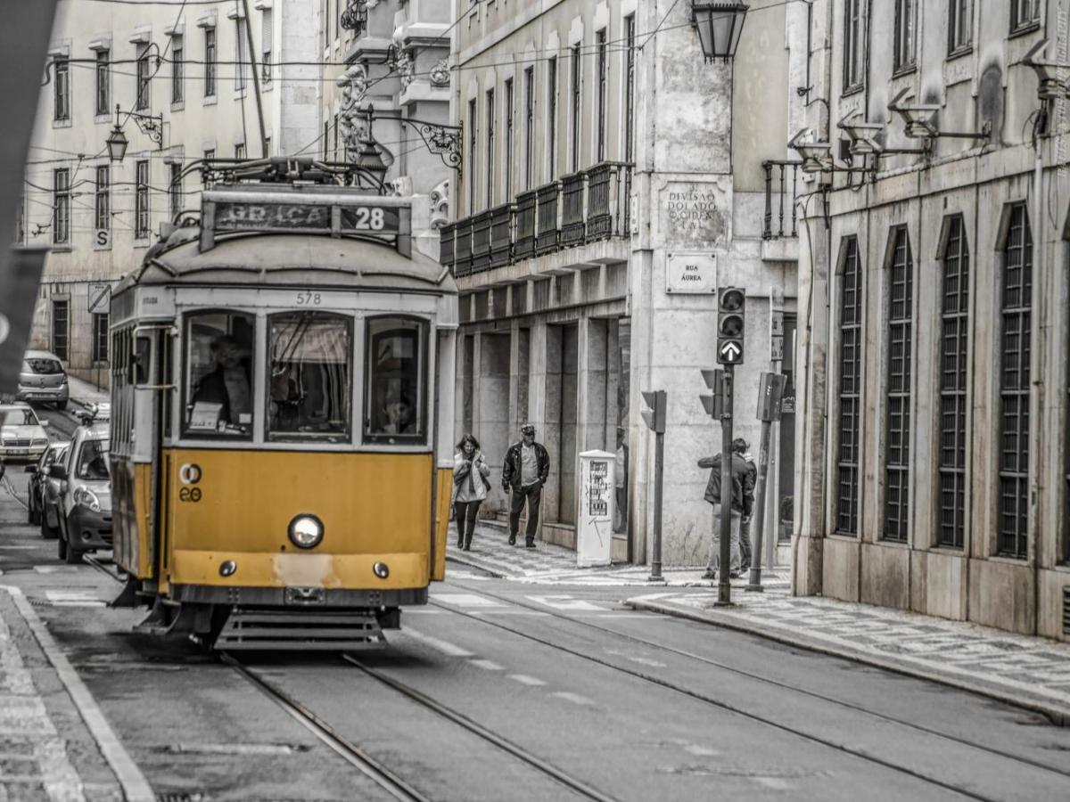Portuguese Charm In Lisbon Apartment Екстериор снимка