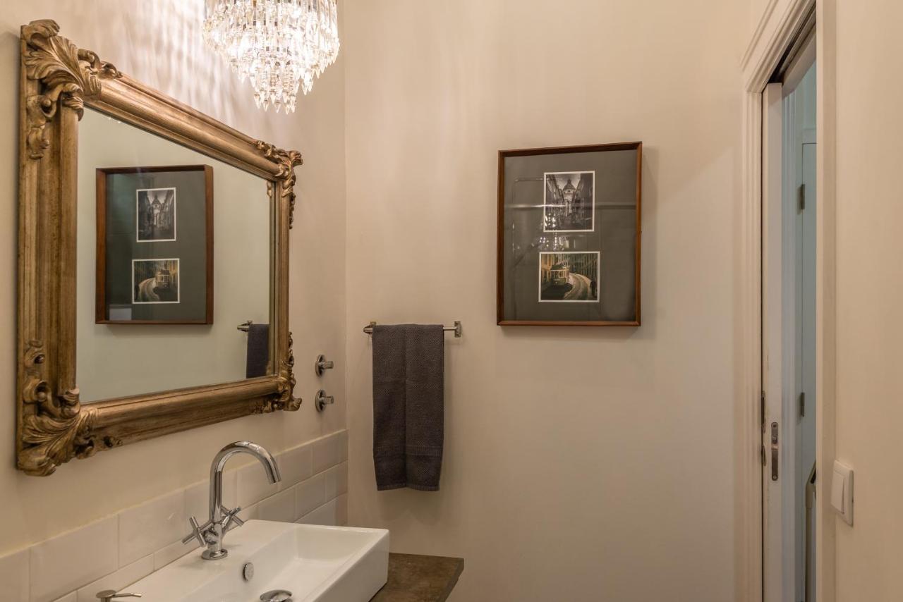 Portuguese Charm In Lisbon Apartment Екстериор снимка